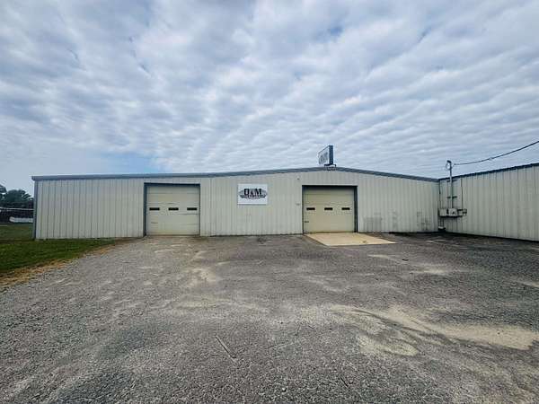 3.85 Acres of Improved Commercial Land for Sale in Vilonia, Arkansas