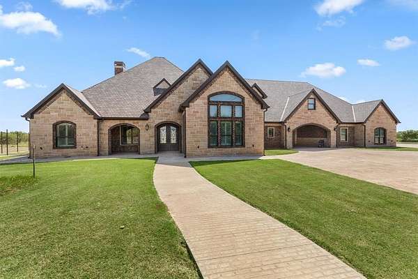 17.6 Acres of Land with Home for Sale in Wichita Falls, Texas