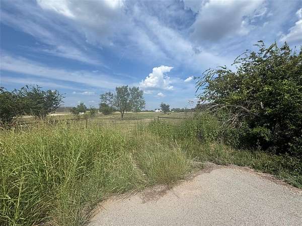 5 Acres of Residential Land for Sale in China Spring, Texas
