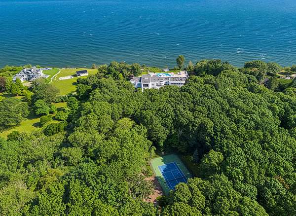 8.2 Acres of Residential Land with Home for Sale in Belle Terre, New York