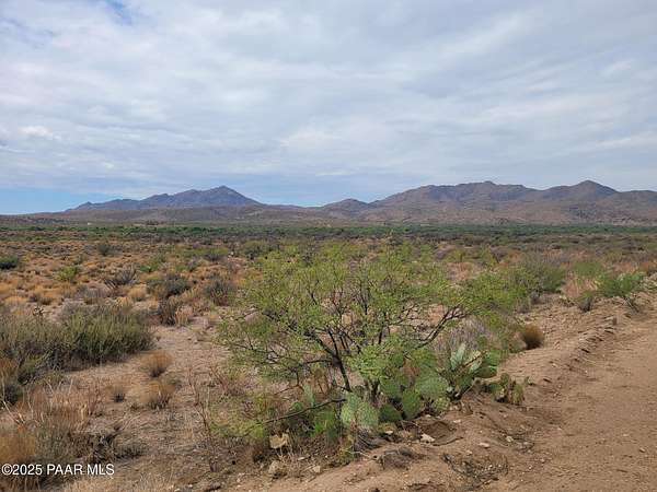 83.4 Acres of Land for Sale in Congress, Arizona