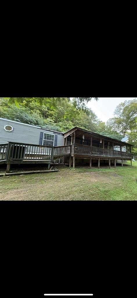 3 Acres of Residential Land with Home for Sale in Prestonsburg, Kentucky