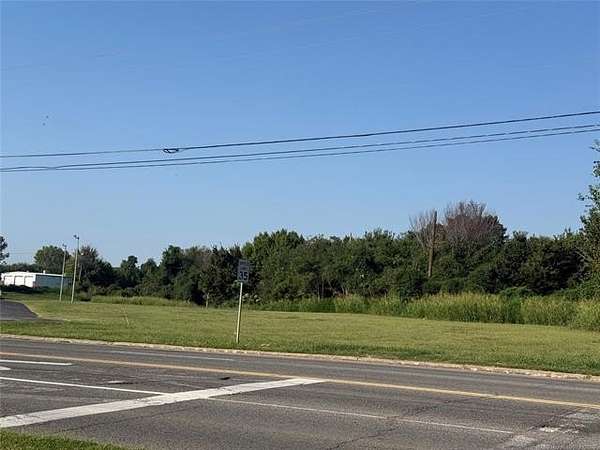 1.89 Acres of Commercial Land for Sale in Muskogee, Oklahoma