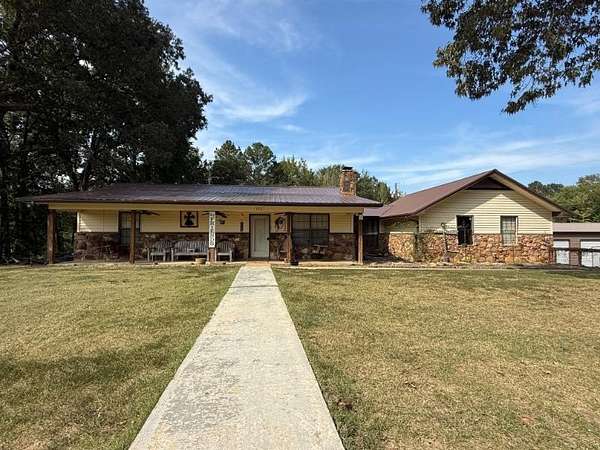 8.47 Acres of Residential Land with Home for Sale in Baldwyn, Mississippi