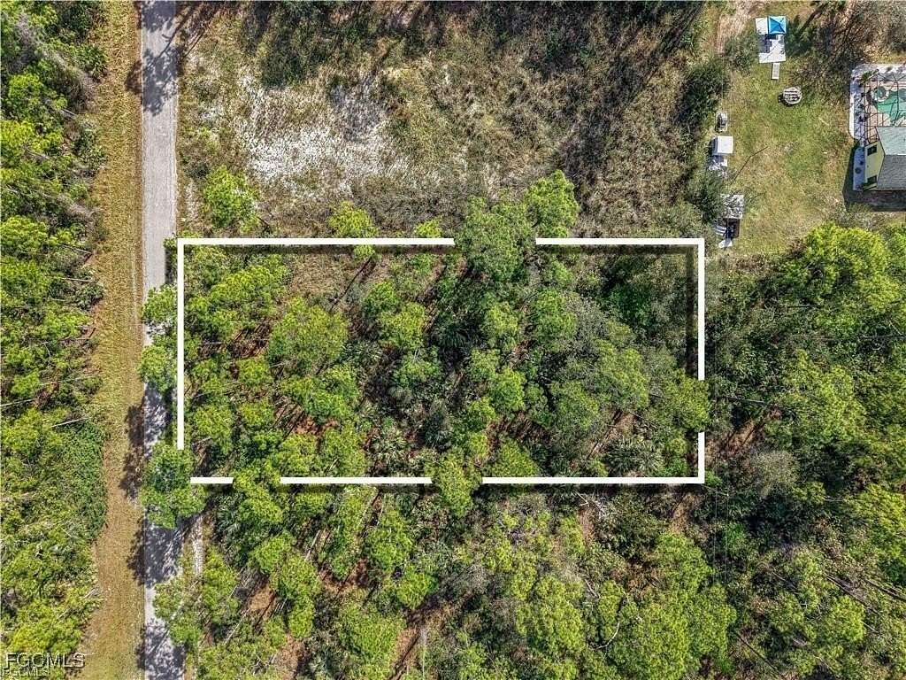 0.5 Acres of Residential Land for Sale in Alva, Florida