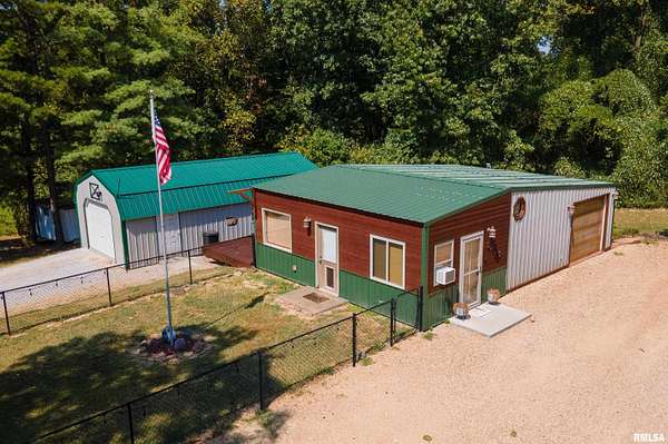 3.3 Acres of Residential Land with Home for Sale in Pomona, Illinois