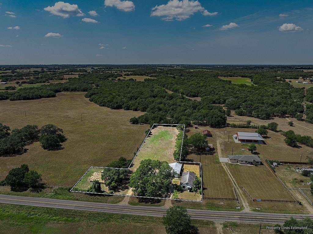 1.77 Acres of Residential Land with Home for Sale in Fayetteville, Texas