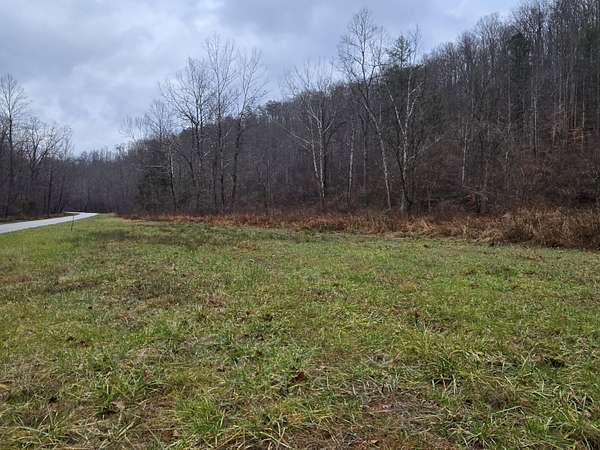 21 Acres of Recreational Land for Sale in Stanton, Kentucky