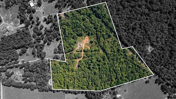 20.7 Acres of Land for Sale in White Oak, Texas