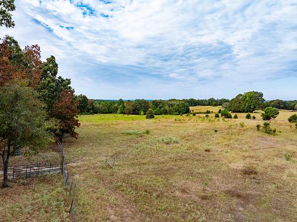 23 Acres of Recreational Land & Farm for Sale in Cave City, Arkansas
