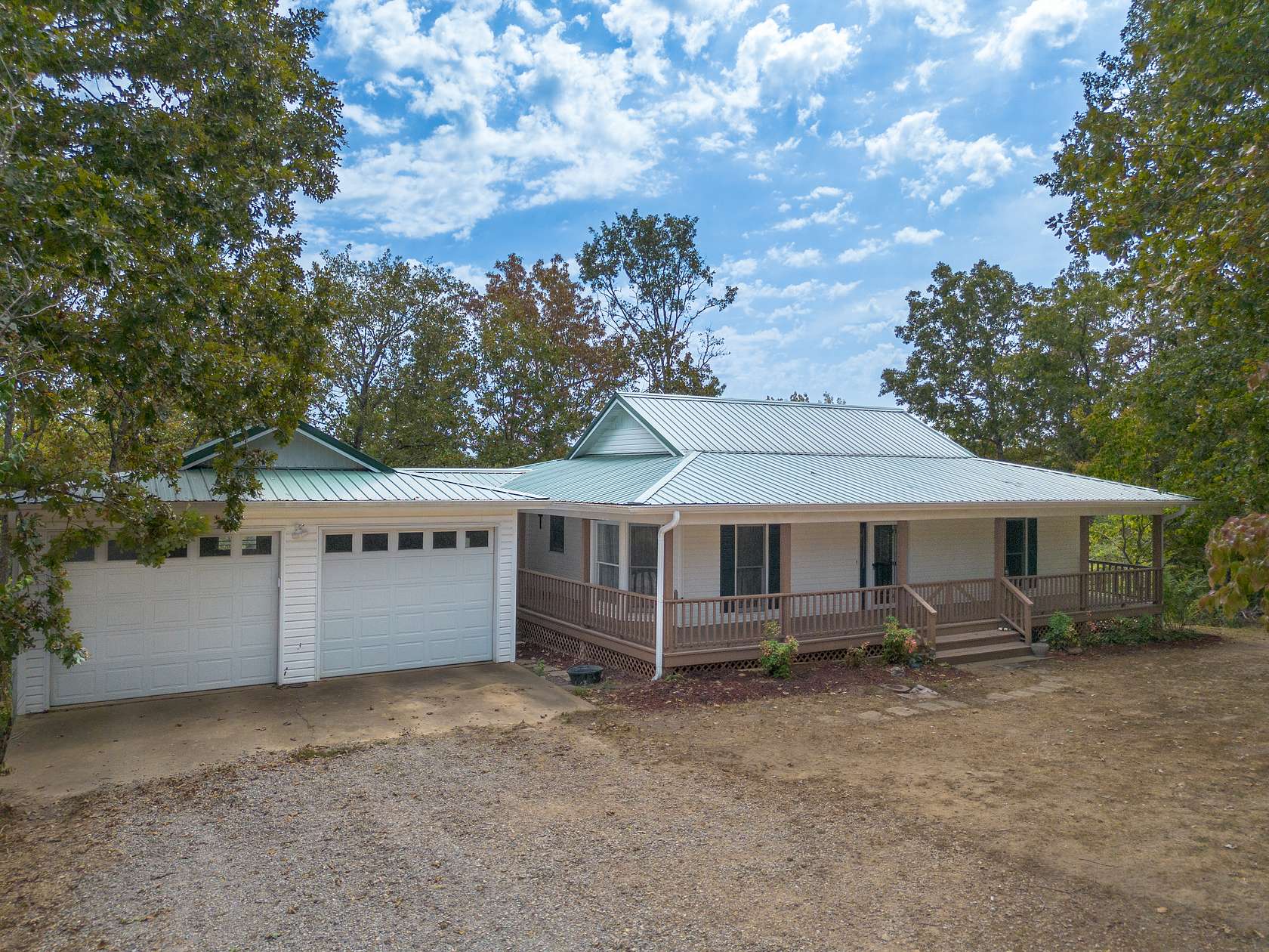 17 Acres of Land with Home for Sale in Glencoe, Arkansas