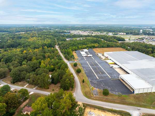 5 Acres of Commercial Land for Sale in Dickson, Tennessee
