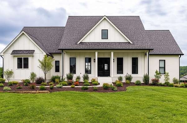 7.9 Acres of Residential Land with Home for Sale in Cottontown, Tennessee