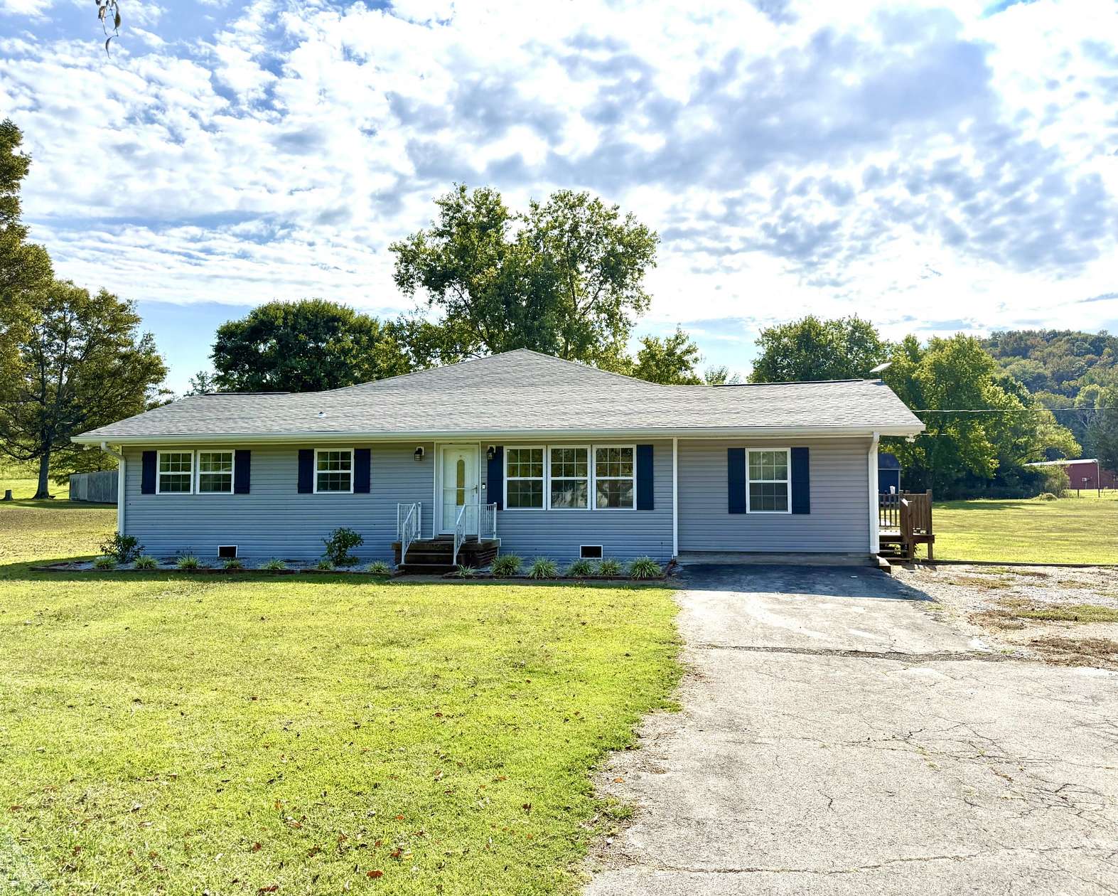 2.3 Acres of Residential Land with Home for Sale in Prospect, Tennessee