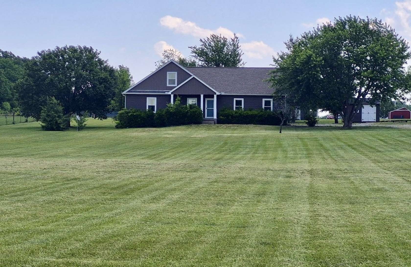 2.5 Acres of Land with Home for Sale in Portland, Tennessee