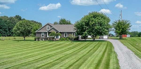 2.5 Acres of Residential Land with Home for Sale in Portland, Tennessee