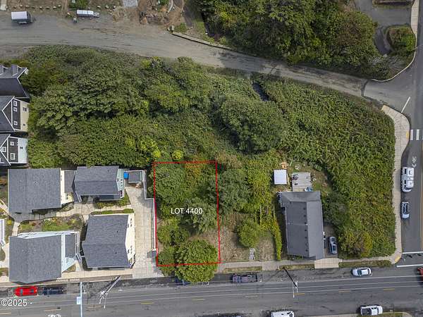 0.1 Acres of Mixed-Use Land for Sale in Newport, Oregon
