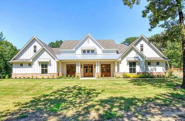 2.4 Acres of Residential Land with Home for Sale in Lindale, Texas