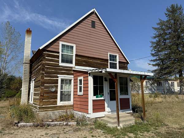 2.48 Acres of Residential Land with Home for Sale in Danville, Washington