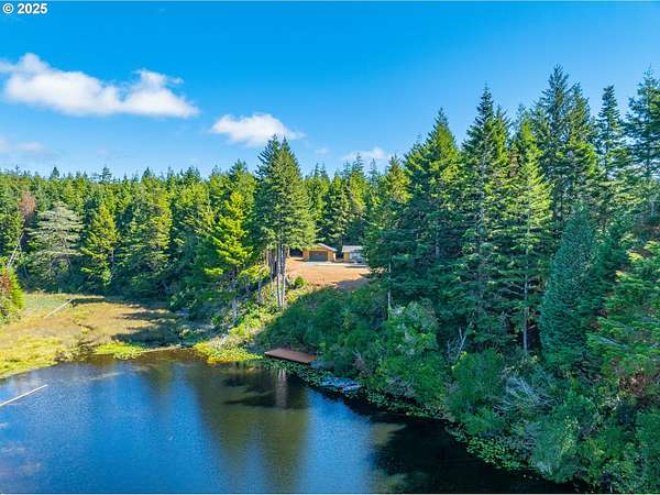 1.6 Acres of Residential Land with Home for Sale in Bandon, Oregon