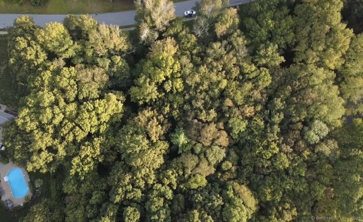 2.48 Acres of Residential Land for Sale in Putnam, Connecticut