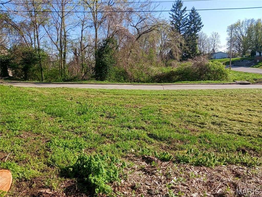 0.32 Acres of Residential Land for Sale in Alton, Illinois