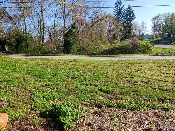 0.32 Acres of Residential Land for Sale in Alton, Illinois