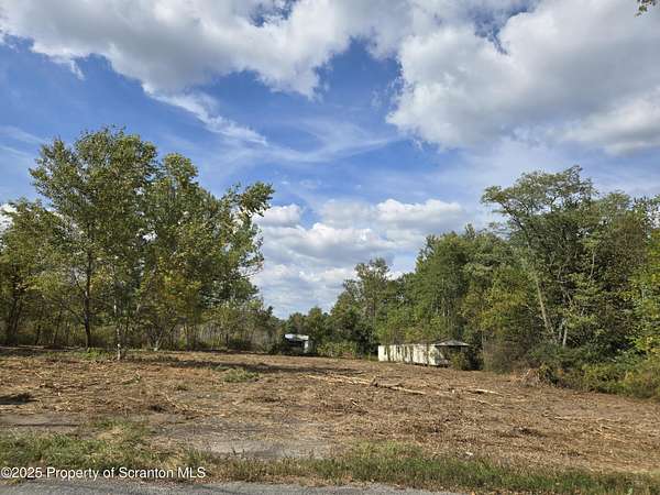 5.5 Acres of Residential Land for Sale in Tunkhannock, Pennsylvania