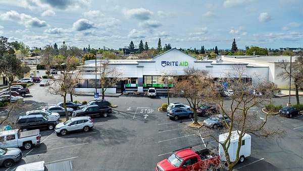 2 Acres of Improved Commercial Land for Sale in Lodi, California