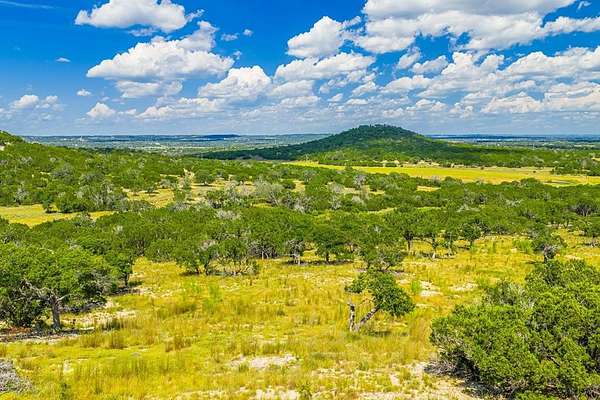 7 Acres of Residential Land for Sale in Camp Verde, Texas