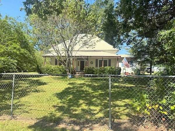 7 Acres of Land with Home for Sale in Waldo, Arkansas