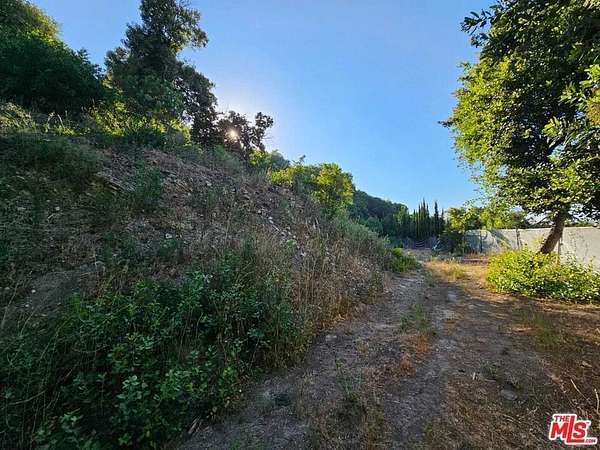 0.17 Acres of Land for Sale in Sherman Oaks, California