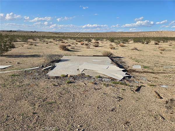 5 Acres of Residential Land for Sale in Twentynine Palms, California
