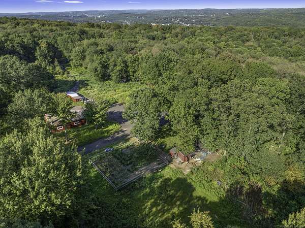 36 Acres of Recreational Land for Sale in Naugatuck, Connecticut