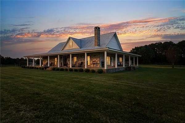 32.7 Acres of Land with Home for Sale in Franklinton, Louisiana