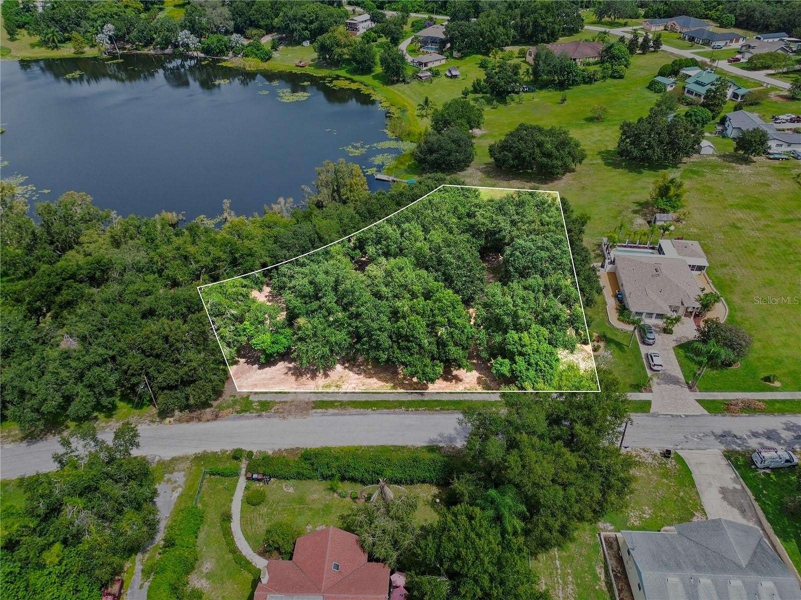 0.91 Acres of Residential Land for Sale in Lake Hamilton, Florida