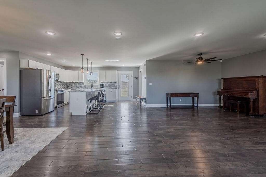 9.66 Acres of Residential Land with Home for Sale in Campbellsville, Kentucky