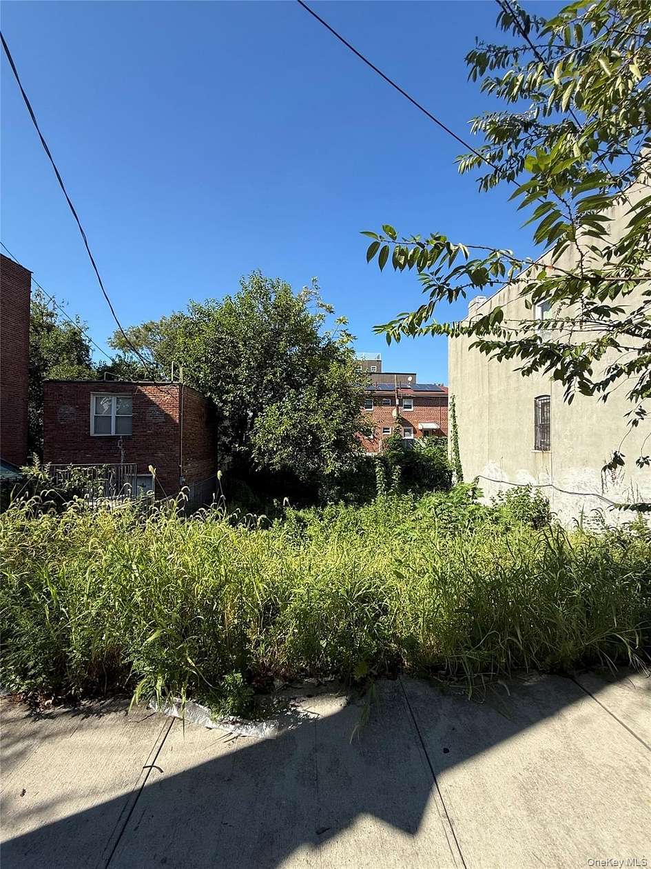0.08 Acres of Land for Sale in Brooklyn, New York
