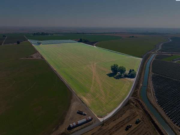 97.4 Acres of Agricultural Land for Sale in Othello, Washington