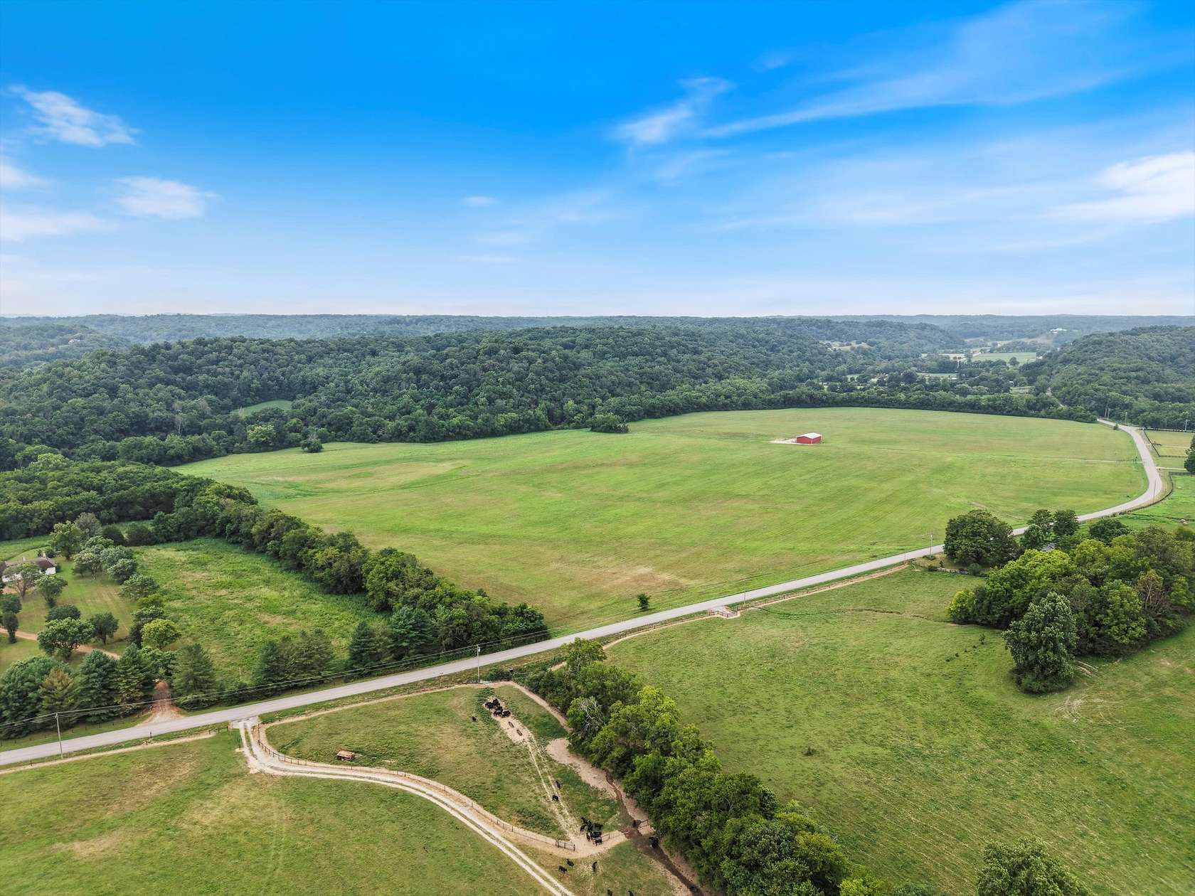 136 Acres of Recreational Land for Sale in Franklin, Tennessee
