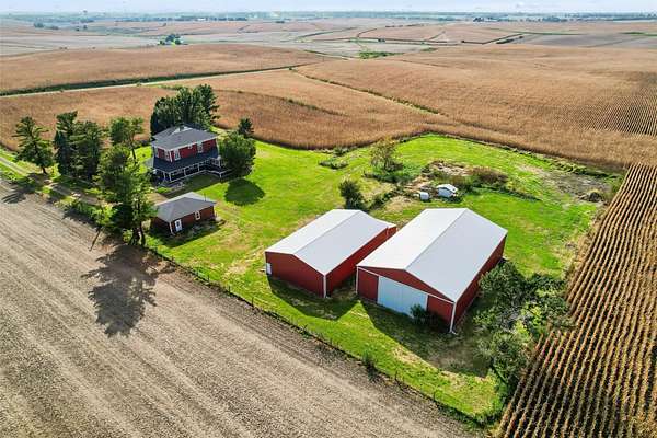 8 Acres of Land with Home for Sale in Newton, Iowa