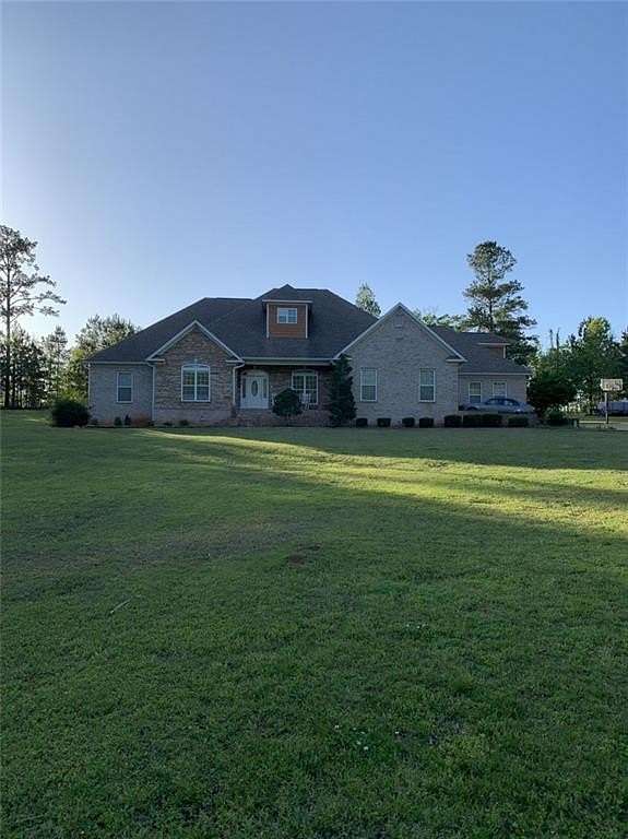 4.1 Acres of Residential Land with Home for Sale in Opelika, Alabama