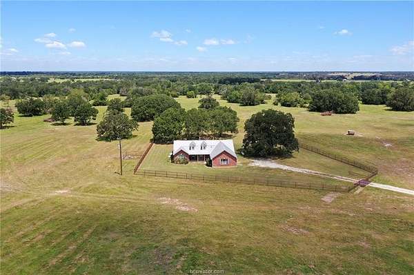 25.7 Acres of Agricultural Land for Sale in Madisonville, Texas