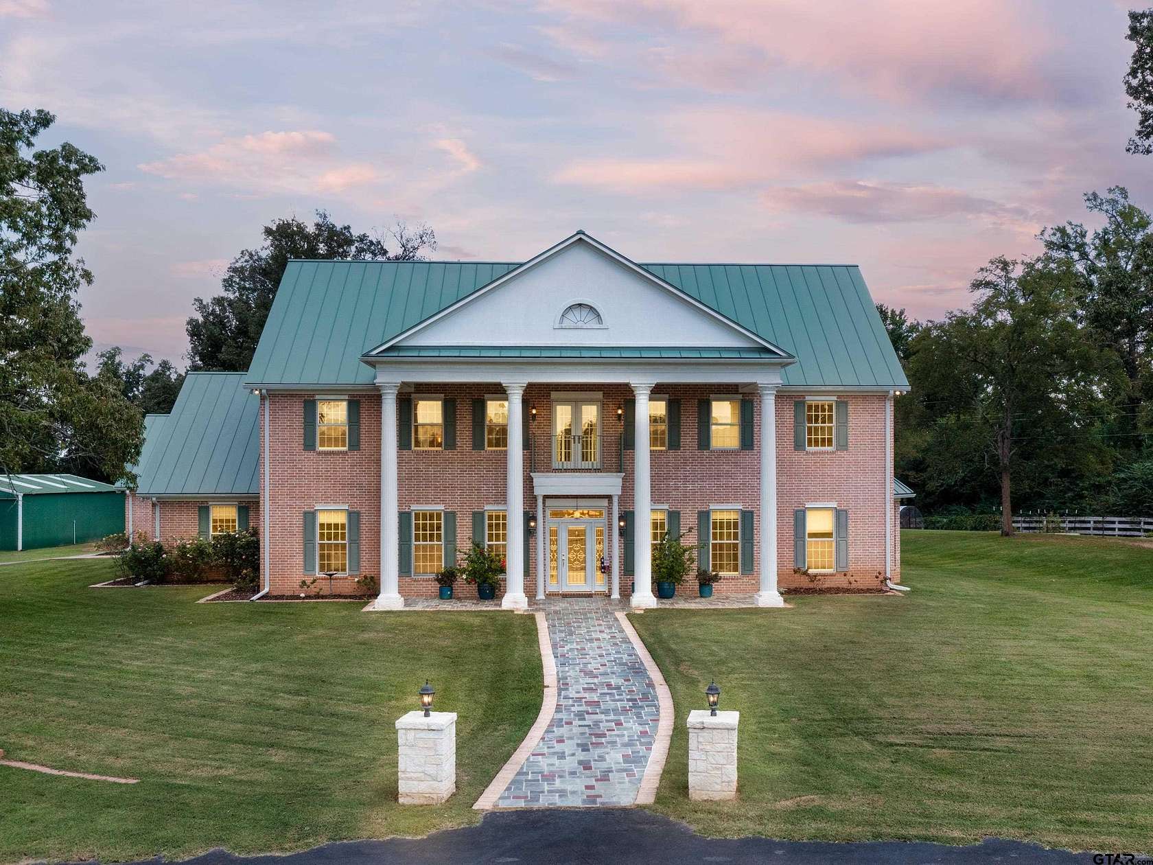 16.7 Acres of Land with Home for Sale in Whitehouse, Texas