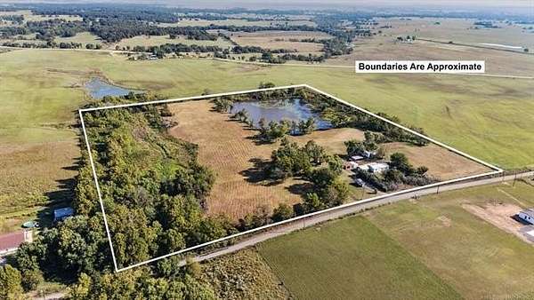 20 Acres of Land with Home for Sale in Vinita, Oklahoma