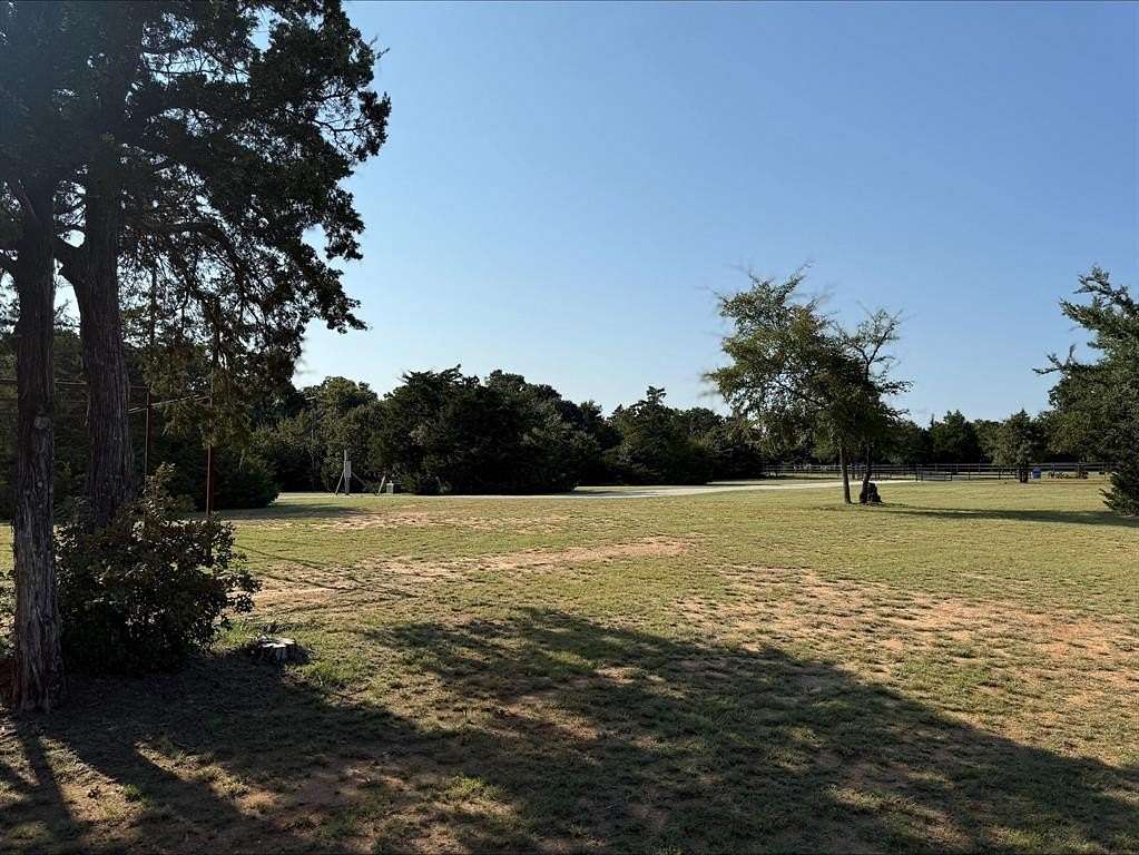 5.3 Acres of Residential Land for Sale in Whitesboro, Texas