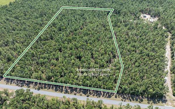 10 Acres of Land for Sale in Live Oak, Florida