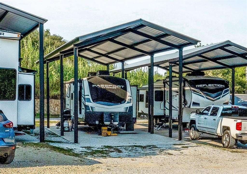 5.63 Acres of Improved Commercial Land for Sale in Glen Rose, Texas