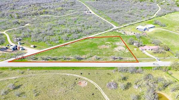 2.55 Acres of Residential Land for Sale in Corsicana, Texas