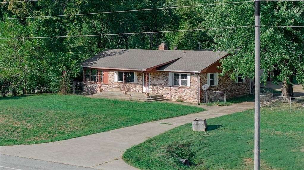 2.38 Acres of Land with Home for Sale in Winslow, Arkansas